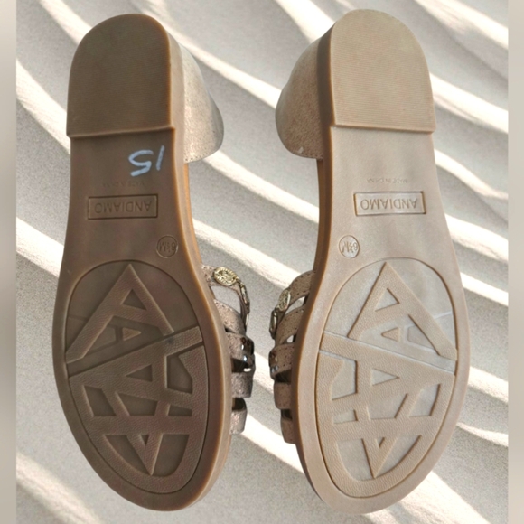 Adiamo Embellished Sandals with Metallic Accents Size 6.5 - Picture 5 of 5